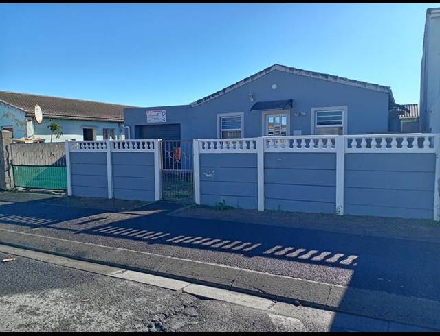 4 BEDROOM HOUSE FOR SALE IN SEAWINDS